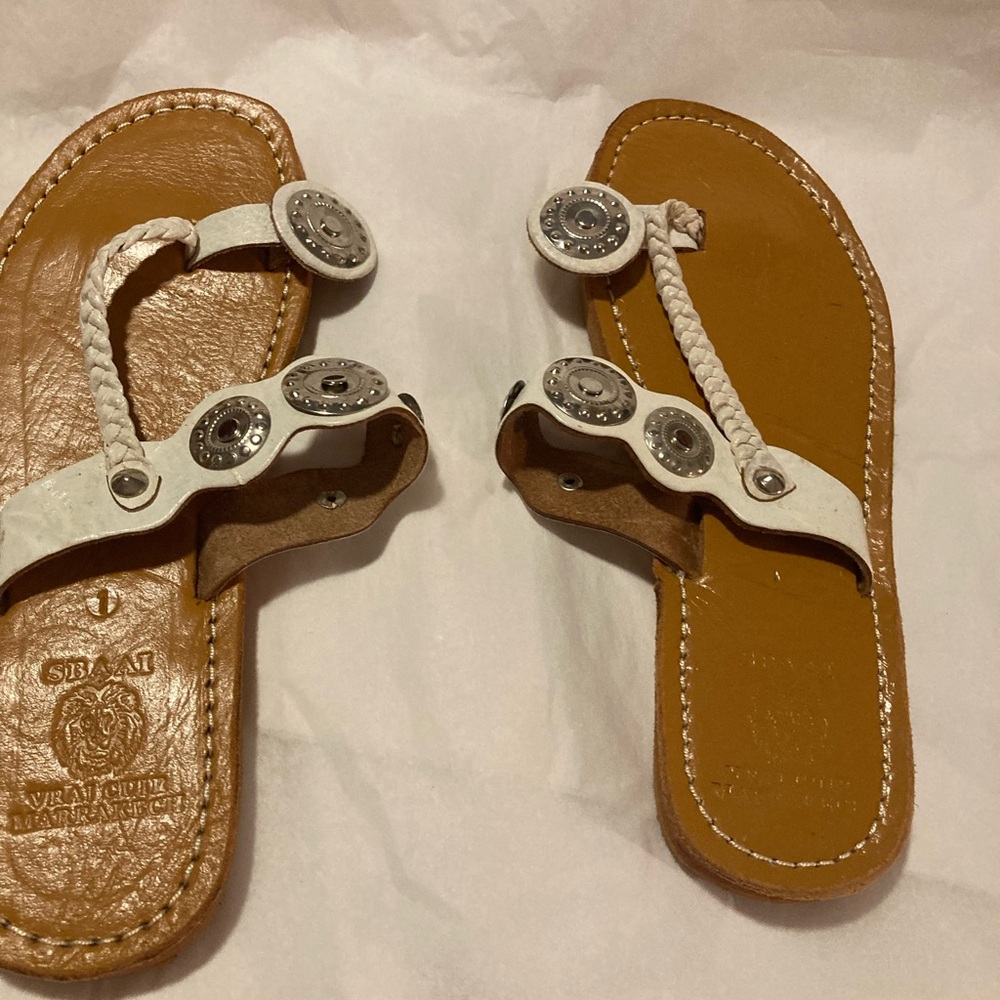 Morrocan White and Brown Leather Sandals with Metallic Accents brand new size 7